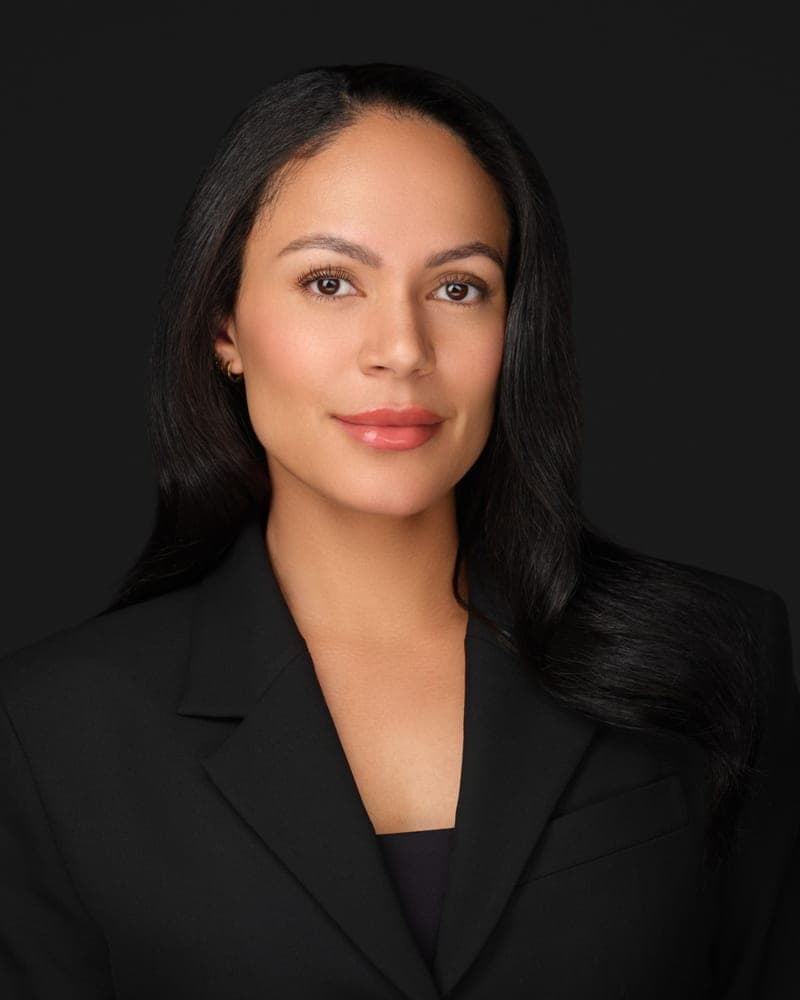 Alexia Soudin, real estate broker Montreal, professional portrait