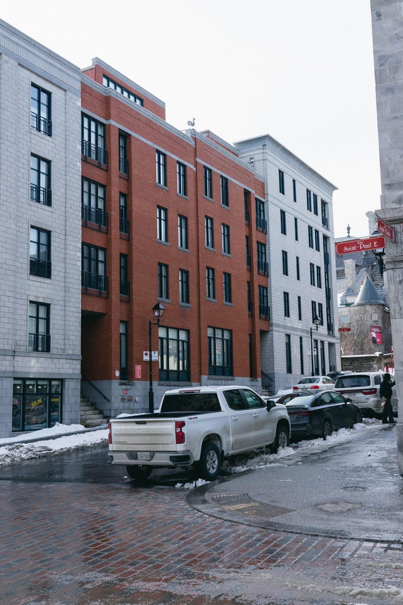 Courtier immobilier à Griffintown, Montréal - photo 2